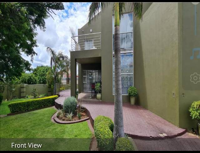 7 BEDROOM HOUSE FOR SALE IN EAGLES CREST